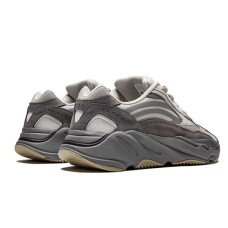 Кроссовки Adidas Yeezy Boost 700 V2 «Tephra»