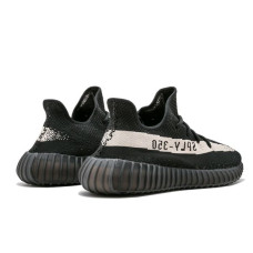 Кроссовки Adidas Yeezy Boost 350 V2 «Core Black/White»