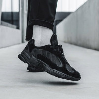 Мужские кроссовки Adidas Yung-1 «Triple Black»