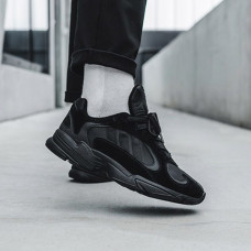 Мужские кроссовки Adidas Yung-1 «Triple Black»