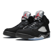 Осенние кроссовки Air Jordan 5 Retro «Black Metallic»