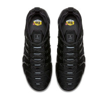 Беговые кроссовки Nike Air VaporMax Plus «Black»