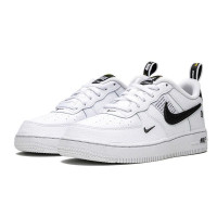 Осенние кроссовки Nike Air Force 1 Low Utility «White Black»