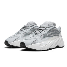 Кроссовки Adidas Yeezy Boost 700 V2 «Static»