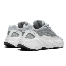 Осенние кроссовки Adidas Yeezy Boost 700 V2 «Static»