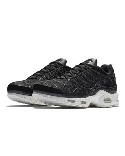 Кроссовки Nike Air Max Tn Plus «Black White»